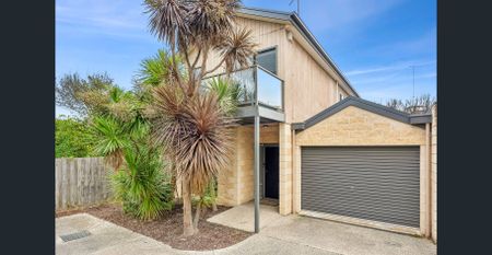 Townhouse In A Prime Location! - Photo 5