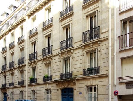 location Appartement T4 DE 127.45m² À PARIS - Photo 3