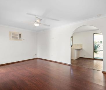 Convenient Location in Cranbourne North - Photo 2