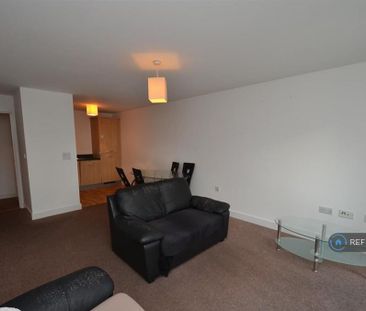 1 bedroom flat to rent - Photo 2