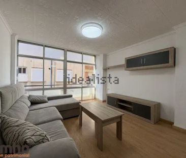 Alquiler de piso en Plaza Cardenal Belluga - Foto 1