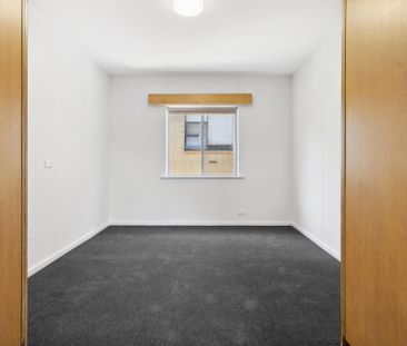 Secure two bedroom unit - Photo 4