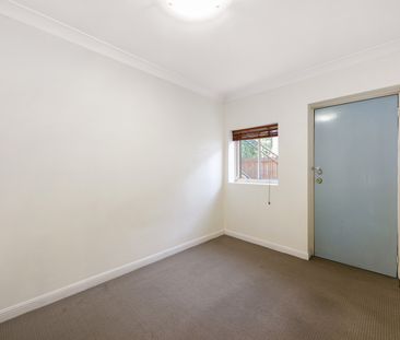 1/19 Ampthill Street, Highgate Hill QLD 4101 - Apartment For Rent |... - Photo 3