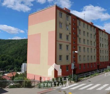 Pronájem bytu 2+1 se třemi balkony a krásným výhledem, Adamov, ul. ... - Fotografie 2