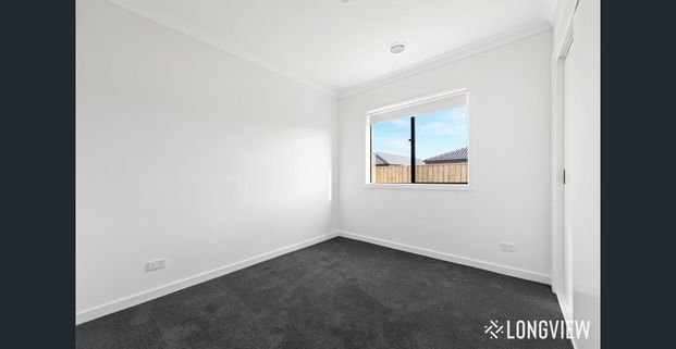 Brand New 4 Bedroom Home - Photo 1