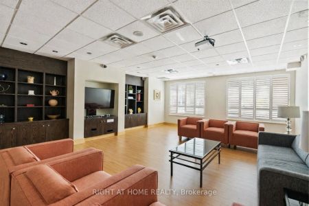 48 Suncrest Boulevard #515 - Photo 3