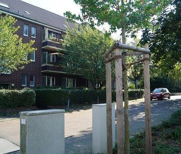 Leicht einzugsbereit! Tapeten und Bodenbelag vorhanden! - Foto 2