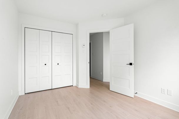 535 Av. de la Traversée - Photo 1