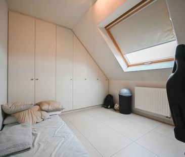 Zuidgericht appartement met twee slaapkamers en garagebox te Izegem - Foto 3