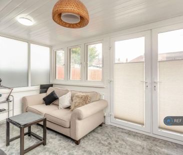 4 bedroom terraced house to rent - Photo 2