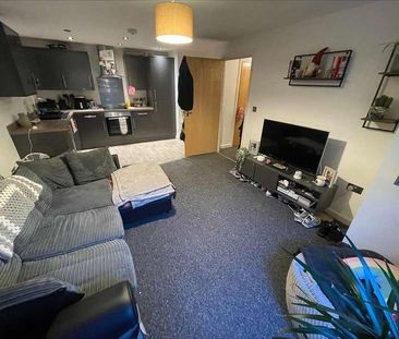One Bedroom Apartment Royal Navy Court - Lu - Parking To Front - Sp... - Photo 1