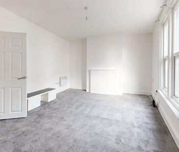 To Let: 2 Bedroom Flat Murray Street, Hartlepool, County Durham, TS... - Photo 2