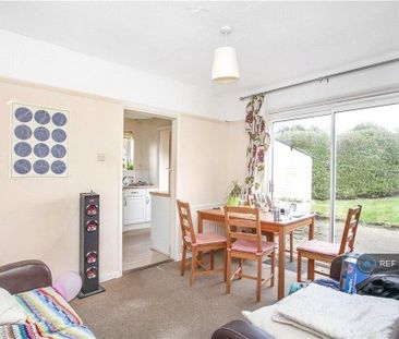 4 bedroom semi-detached house to rent - Photo 1