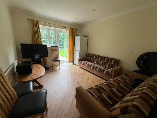 7 bedroom detached house to rent - Photo 1
