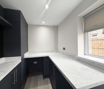 Pond Walk, St. Helens, WA9 3SA - Photo 4