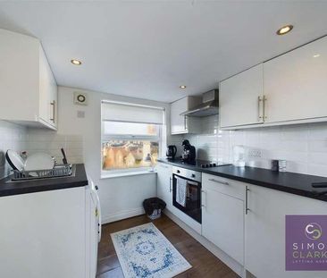 High Road, North Finchley, (inc W/rates), N12 - Photo 2