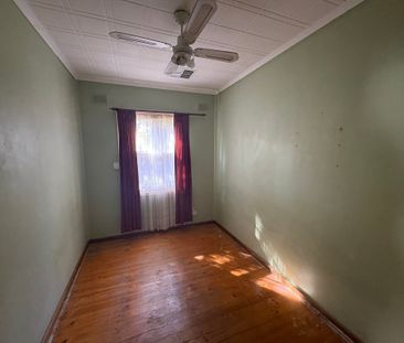 Enticing Opportunity in Elizabeth East! - Photo 4