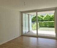 Modern 2.5-room apartment with rented garden and wooden terrace in ... - Photo 2