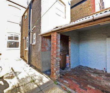 2 bedroom terraced house to rent - Photo 6
