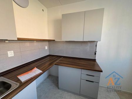 Pronájem bytu 3+1 72 m2 - Fotografie 4