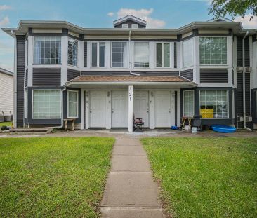 Spacious 2 Bedroom Corner Unit - Fully furnished, everything included — 2 Bedrooms Condo Unit - Photo 1