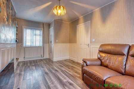 3 bedroom end of terrace house to rent - Photo 3