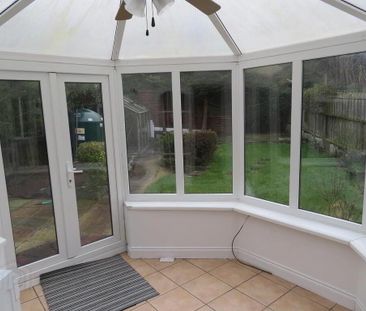 56 Donard Gardens, Lurgan, BT66 8EX - Photo 3