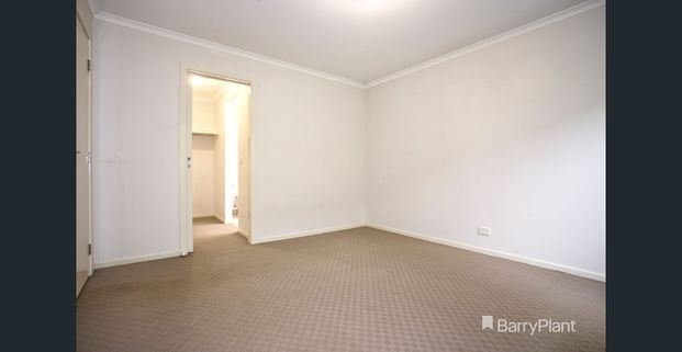 LARGE FAMILY HOME - Photo 1