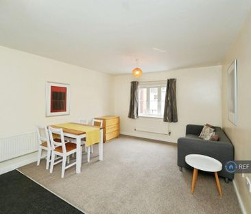 2 bedroom detached house to rent - Photo 2