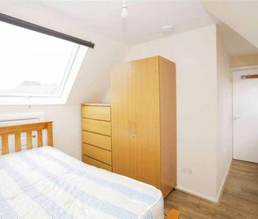 Cowley Court, West Street, London, E11 - Photo 2