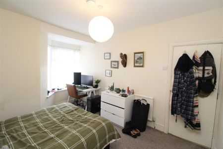 6 bedroom house to rent - Photo 3