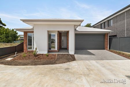 1/15 Limetree Way, Lake Gardens - Photo 3
