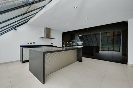 5 bedroom detached house to rent - Photo 4