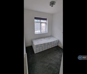 3 bedroom terraced house to rent - Photo 6