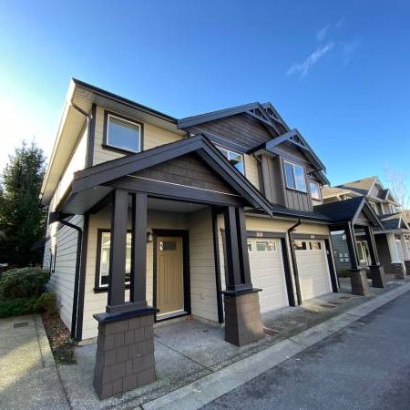 Inviting Townhouse – Westhills - Photo 4