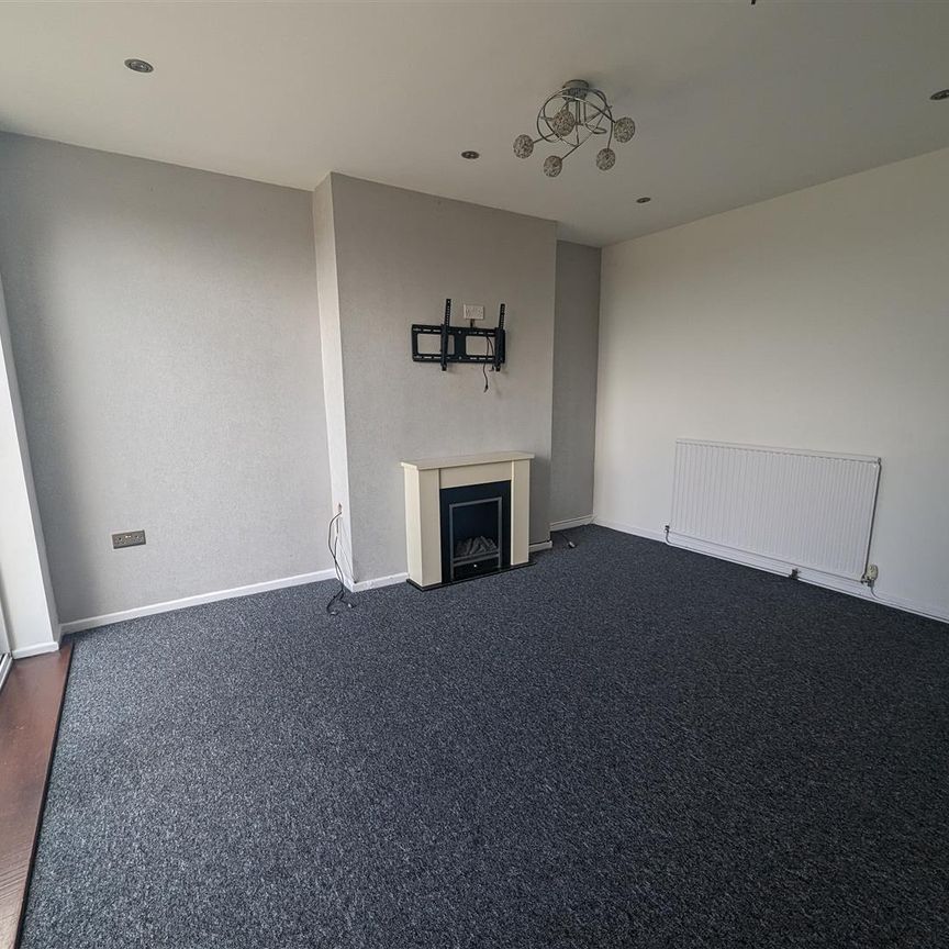 3 Beds - Semi-detached house - - Photo 1