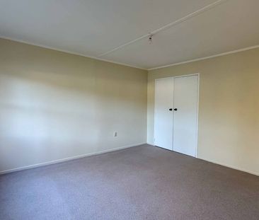Freestanding Two Bedroom on a Generous Section - Photo 3