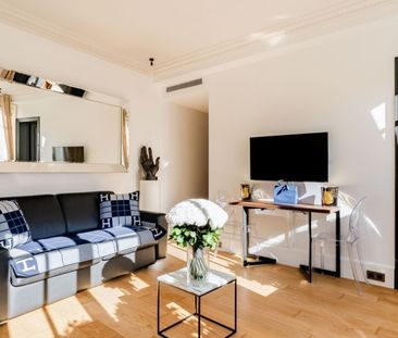 Appartement • Les Halles - Photo 4