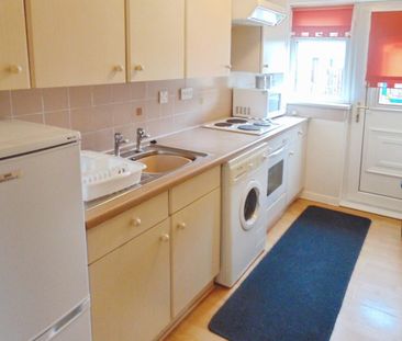 1 bedroom ground floor flat to rent - Photo 4