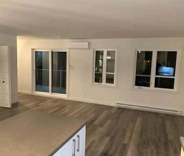 Condo sur 2 étages, (WIFI inclus) - Photo 1