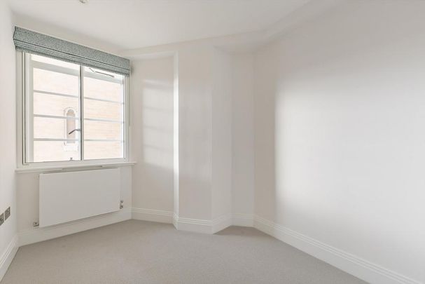 3 bedroom flat to rent - Photo 1