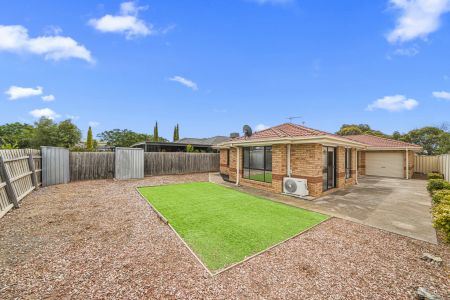 48 Retford Close, Werribee. - Photo 5