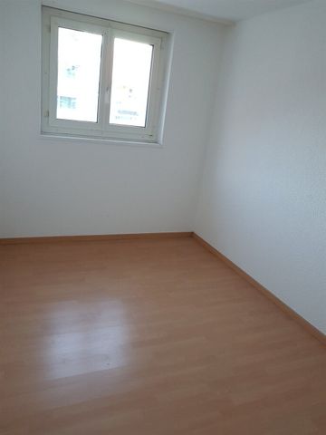 Apartment with mountain view - Photo 2