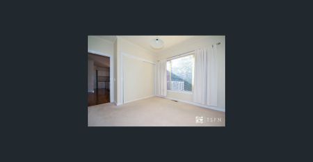 Townhouse short walk to town - Photo 3