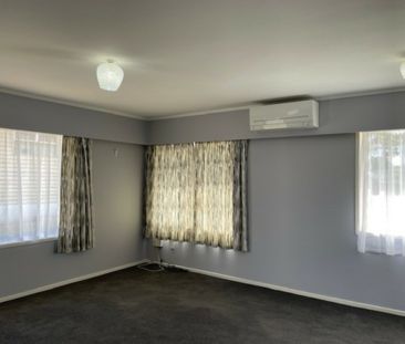 LOCATION LOCATION - Photo 2