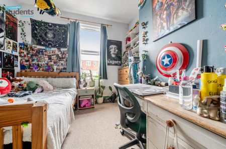 4 bedroom terraced house to rent - Photo 5