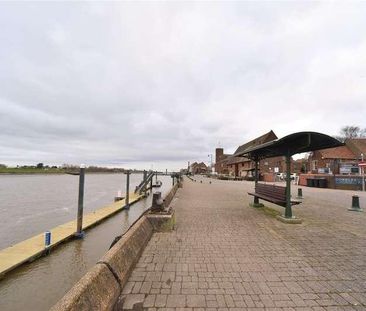 Waterside, Purfleet Street, King's Lynn, Norfolk, PE30 - Photo 3