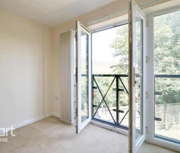 2 bedroom flat to rent - Photo 6