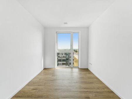 Neubau-Eleganz: Stilvolle 3-Zimmerwohnung mit exklusiver Dachterrasse - Photo 2