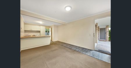 Short Walk to Sunshine Plaza and Ocean Street! - Photo 2